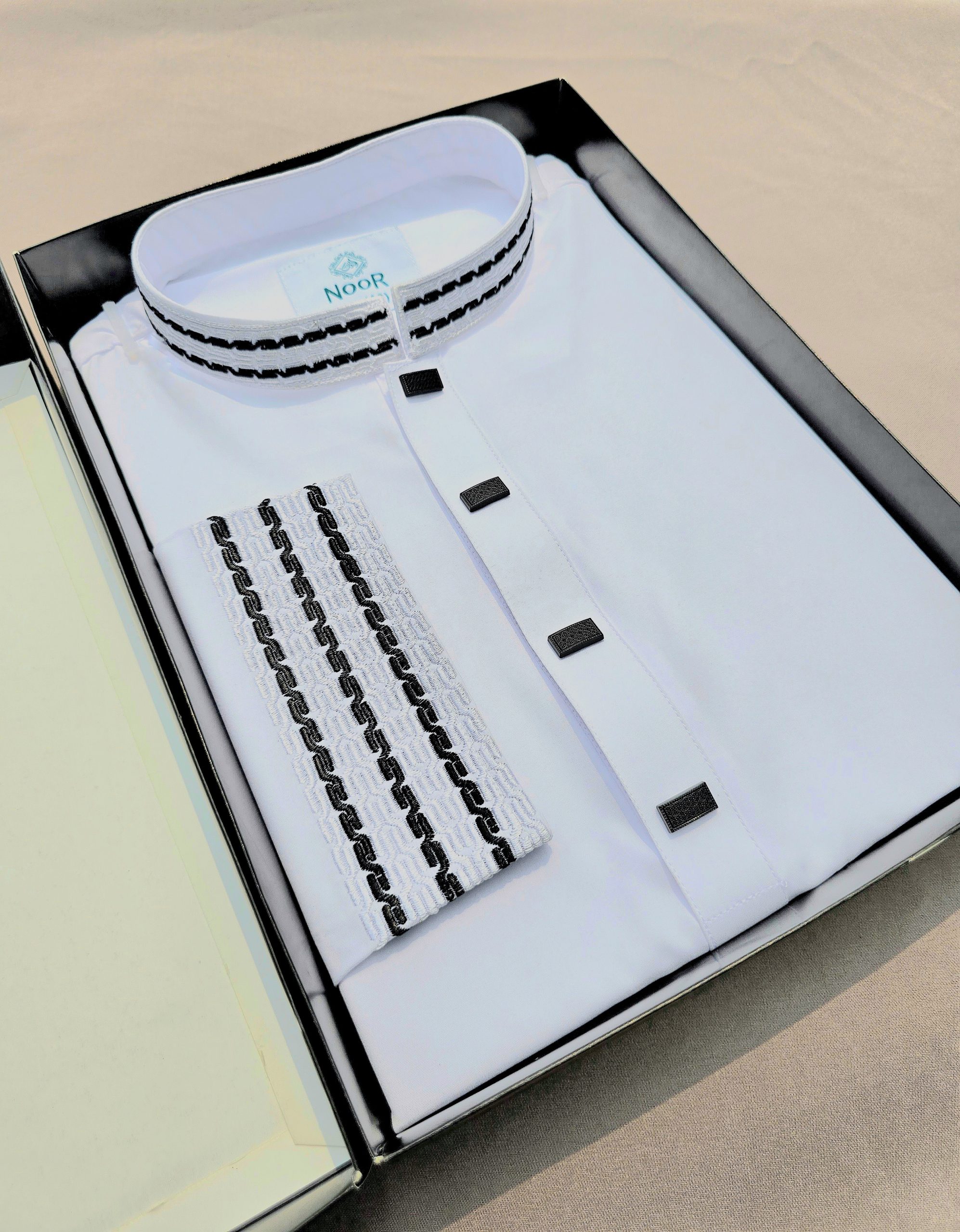 ল্যাকড়া স্টিচ কটন ফেব্রিক্স